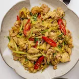 鶏肉とレモングラス炒め Ga xao sa ot (Vietnamese lemongrass chilli chicken)（ベトナム料理ハノイレストラン川崎）