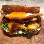 お月見バーガーシングル（One Hundred Bakery千歳船橋店）