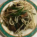ニラレバ炒め（台湾伝統料理 秀玉 シュウギョク）