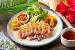 マグロガーリックステーキプレート（モアナキッチンカフェ 新宿タカシマヤタイムズスクエア店）