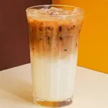ベトナムアイスコーヒーカフェラテ(BAC XIU) Vietnam Iced Coffee Caffelatte (Bac Xiu)（バインミーシンチャオ中野店）