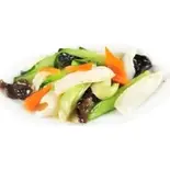イカと季節野菜炒め(中華料理錦楽軒)