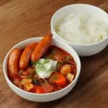 ソーセージボルシチカレーBorscht Curry with Sausage（トットマン食堂のボルシチカレー）