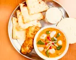 A.デラックスランチ Deluxe Lunch—1 curry choice（インドダイニングアリア）