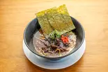 にんにく黒豚骨（豚骨家元麺の正宗）