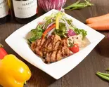 バルサミコチキンのサラダ Balsamic Chicken Salad(トルネードバーガー TONY’S)