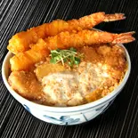 カツと海老フライの卵とじ丼（どんまつ 津田沼）