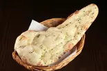 ガーリックナン  Garlic Nan（BASキッチン）