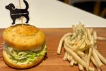 エビアボカドバーガー(Les deux Bleue レドゥブルー)