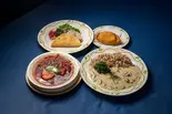 ヨルカセット（ろしあ亭 大きなロールキャベツ 元祖白いビーフストロガノフの店）
