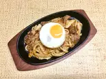 焼きうどん【目玉焼き・にんにく風味噌】（【ましましOK】一番だしうどん たけ家）