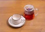 屋久島の和紅茶(ホット)(はけの森、コマグラ)