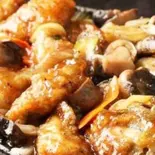 カキと色々野菜の黒胡椒炒め（中国料理 東海園）
