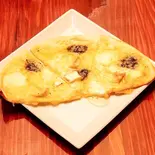 4種のチーズピザ（mo-mo）