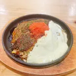 広島お好み豚明太チーズ焼き(豚、麺、明太子、チーズ)【マヨ】（【関西風＆広島風お好み焼き・鉄板焼き】 桜家）