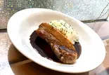 豚バラ肉の柔らか煮バルサミコソース（日本橋箱崎町ビンチェ）