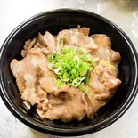牛タンスライス丼（焼肉酒房 極）