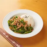 チンジャオロース丼（四川料理 酔盧）