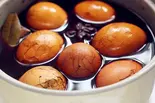 茶葉鶏卵(春ちゃん手作り餃子)