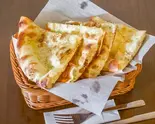 ガーリックナン Garlic Naan（インド・ネパール料理 Dilkhus）