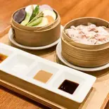 とりとんミックス(鶏豚ミックス)+蒸し野菜+たれ1種 steamed vegetables, chicken and pork（LOVE TABLE Agarato farm to table）