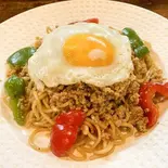 レモングラス「ガパオ風焼きそば」（亜細亜食堂 サイゴン 上町店）