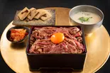 <定食>(卵黄入り)割りしたで作る黒毛和牛丼 ごはん大盛（黒毛和牛すき焼き丼 前田 名駅南店）