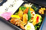 からあげ・生姜焼き弁当（お食事処たくみてい）