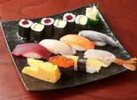 幸いにぎり 7貫、切玉子、巻物1本(内容リニューアル)（鮨處八千代総本店 別亭）