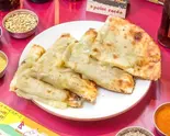 チーズナン Cheese Naan Bread(NAMASTE GANESH MAHAL)