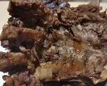 豚背骨の醤油煮込み「酱大骨」(東城香)