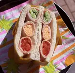ロースハムのミックスサンドイッチ（パイナップルフィールド）