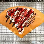 ⑩フローズンいちごチョコホイップ（ナカミチクレープ文京白山店）