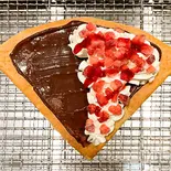 ⑩フローズンいちごチョコホイップ（ナカミチクレープ 足立六町店）