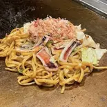 イカ・カス焼きそば（韓国料理と焼鳥の店 はいから）