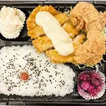 [最高金賞受賞]鶏笑弁当 [Top Gold Award Winner] Torisyo Bento Box（鶏笑下赤塚店）