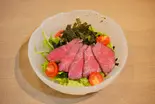 和牛ローストビーフサラダ（CAFE LOUNGE shuhari Kobe Kitanozaka）