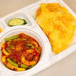 インゲンとシーフードのムーターメリックを使った激辛カレーペースト炒め +ご飯+タイ風卵焼き(PINTO)