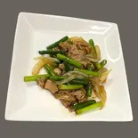 ニンニクの芽炒め Stir-Fried Garlic Sprouts(中国料理 みんらく)