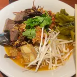 カノムチンナムギョウ（タイ料理タイラーンナー）