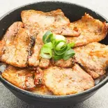 厚切り豚バラ丼（豚めし家 なんばパークス前店）