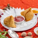サモサ(2p) Samosa (2 Pieces)（ナマステ ガネーシャ マハル 三宮店）