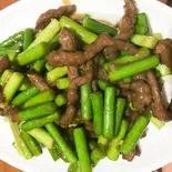 にんにくの芽と牛肉炒め（瑞京）