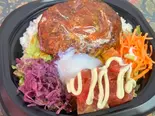 ジャンボハンバーグステーキのロコモコ（蔵前堂）