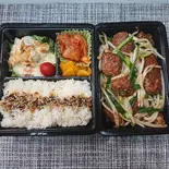 国産牛 ニラレバ炒め弁当（浜焼き 海鮮 焼肉 明月苑 hamayaki kaisen yakiniku meigetuen）
