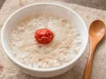 カロリーハーフ！78kcal 半分しらたきのお粥 トッピング梅干付（風邪・胃腸炎の回復に お粥小屋 健康お粥専門店）
