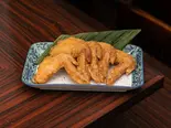 【人気No.3】究極の塩ニンニク手羽先5匹（名古屋飯 丼＆ハンバーグ専門店 躍郎喜(おどろき)）