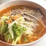 ブンボーフエ (フエのスパイシー牛肉うどん)（ベトナム料理店 ホイアン大阪店）