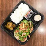 ピーマンと牛肉の炒め弁当(龍盛菜館 水天宮店)