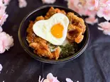 ヤンニョムチキン丼/양념치킨덮밥（韓国料理DARBIT 長居店）